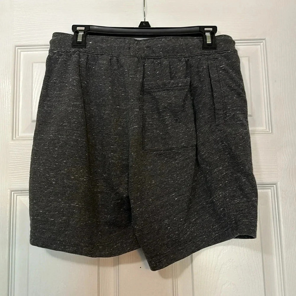 Sonoma Men’s Shorts 32W Gray Soft shorts with pockets - Picture 2 of 2